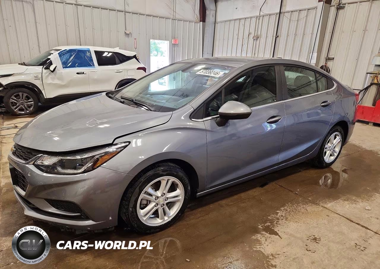 2018 Chevrolet Cruze Lt – zdjęcie 1 z 12