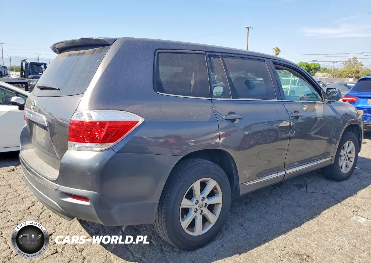 2013 Toyota Highlander Base VIN:5TDZA3EH3DS032304 - 3