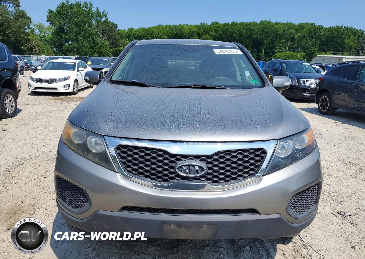 2013 Kia Sorento Lx VIN:5XYKT3A11DG378420 - 5