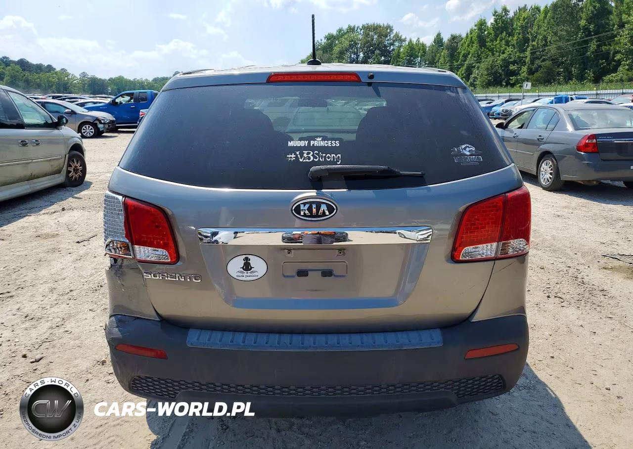 2013 Kia Sorento Lx VIN:5XYKT3A11DG378420 - 6