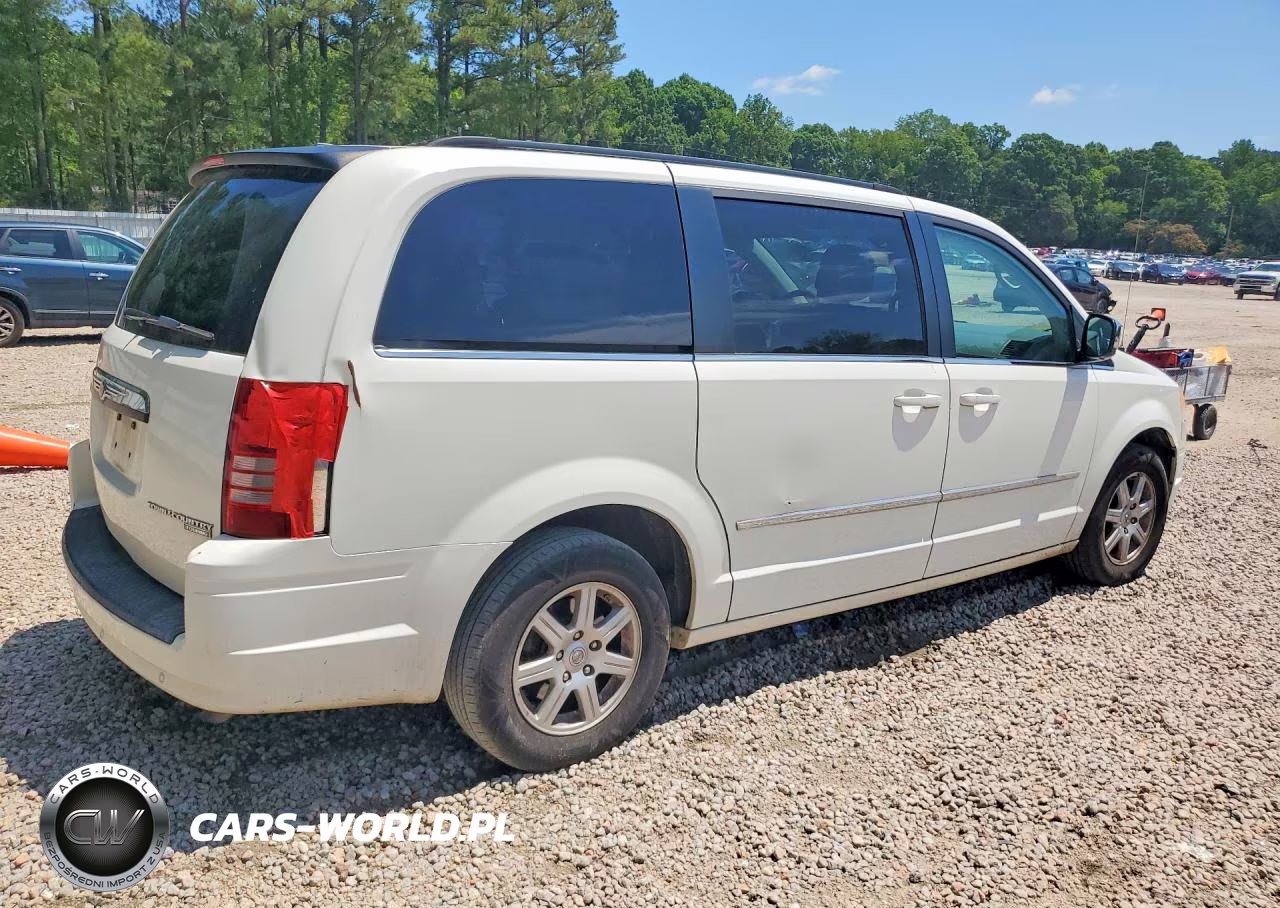 2010 Chrysler Town & Country Touring VIN:2A4RR5D19AR415395 - 3