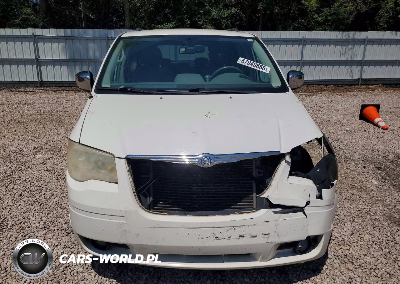 2010 Chrysler Town & Country Touring VIN:2A4RR5D19AR415395 - 5