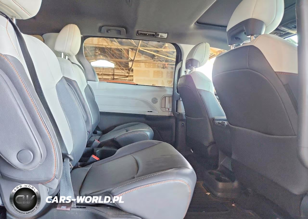2022 Toyota Sienna Xse VIN:5TDXRKEC7NS092019 - 11