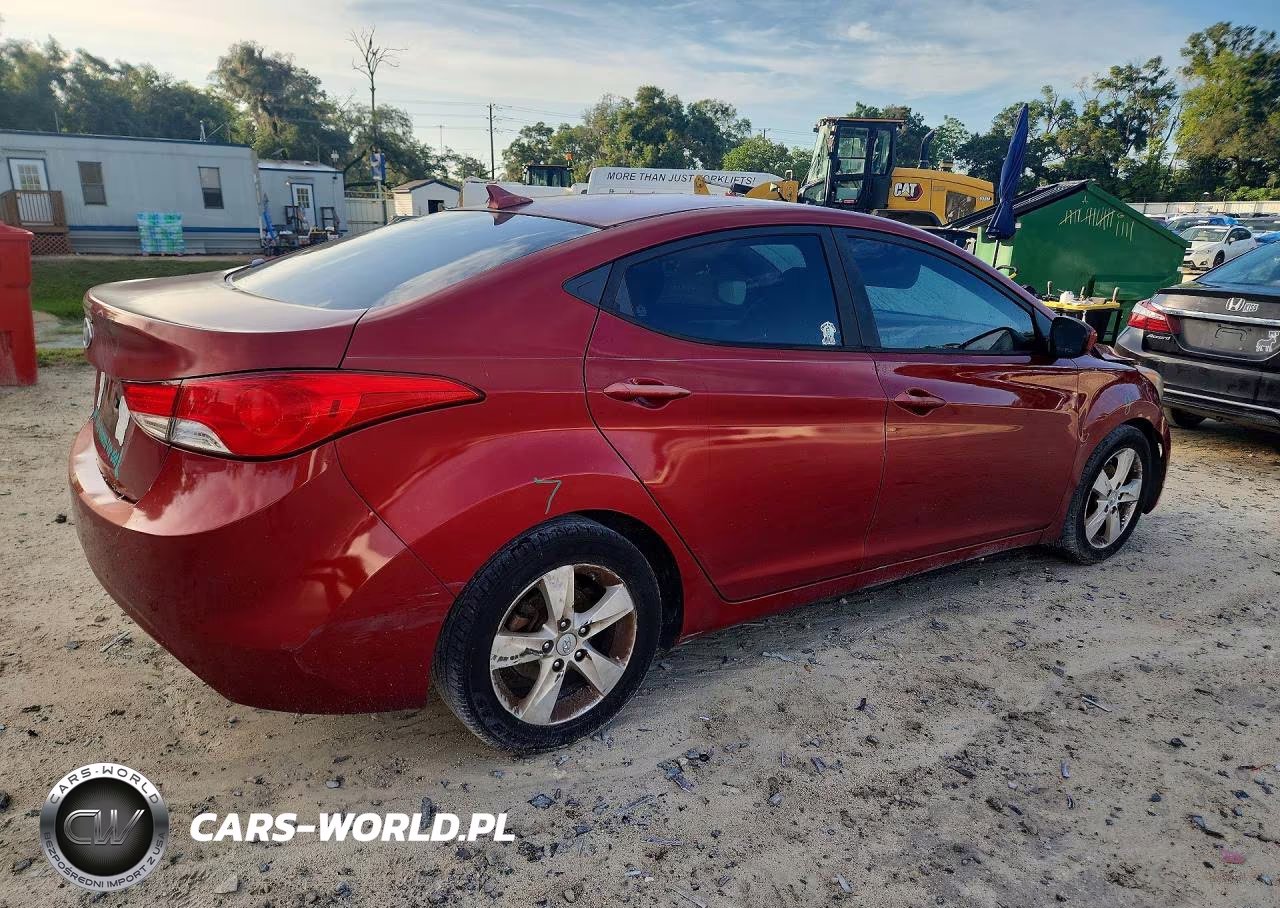 2013 Hyundai Elantra Gls VIN:5NPDH4AE3DH443781 - 3