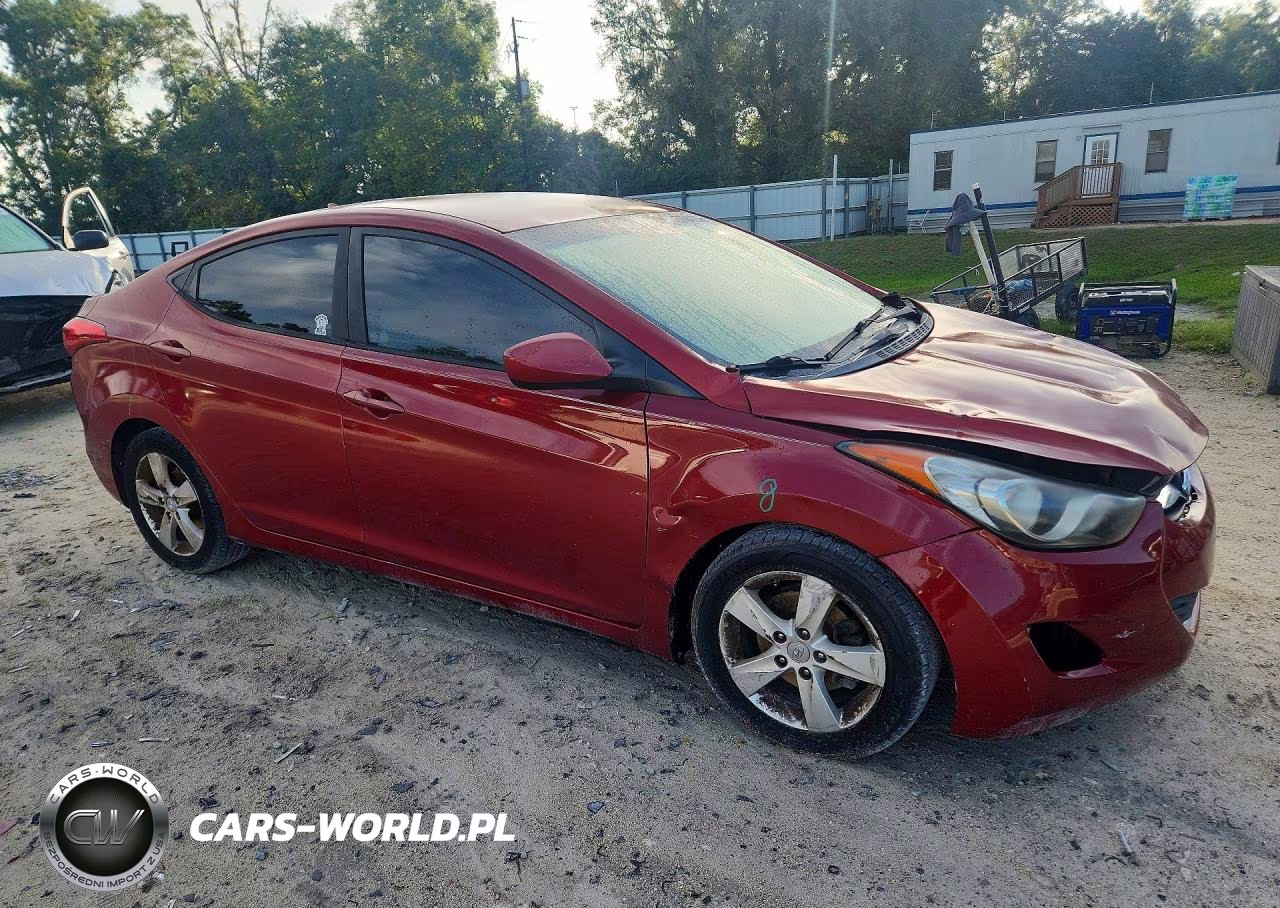 2013 Hyundai Elantra Gls VIN:5NPDH4AE3DH443781 - 4