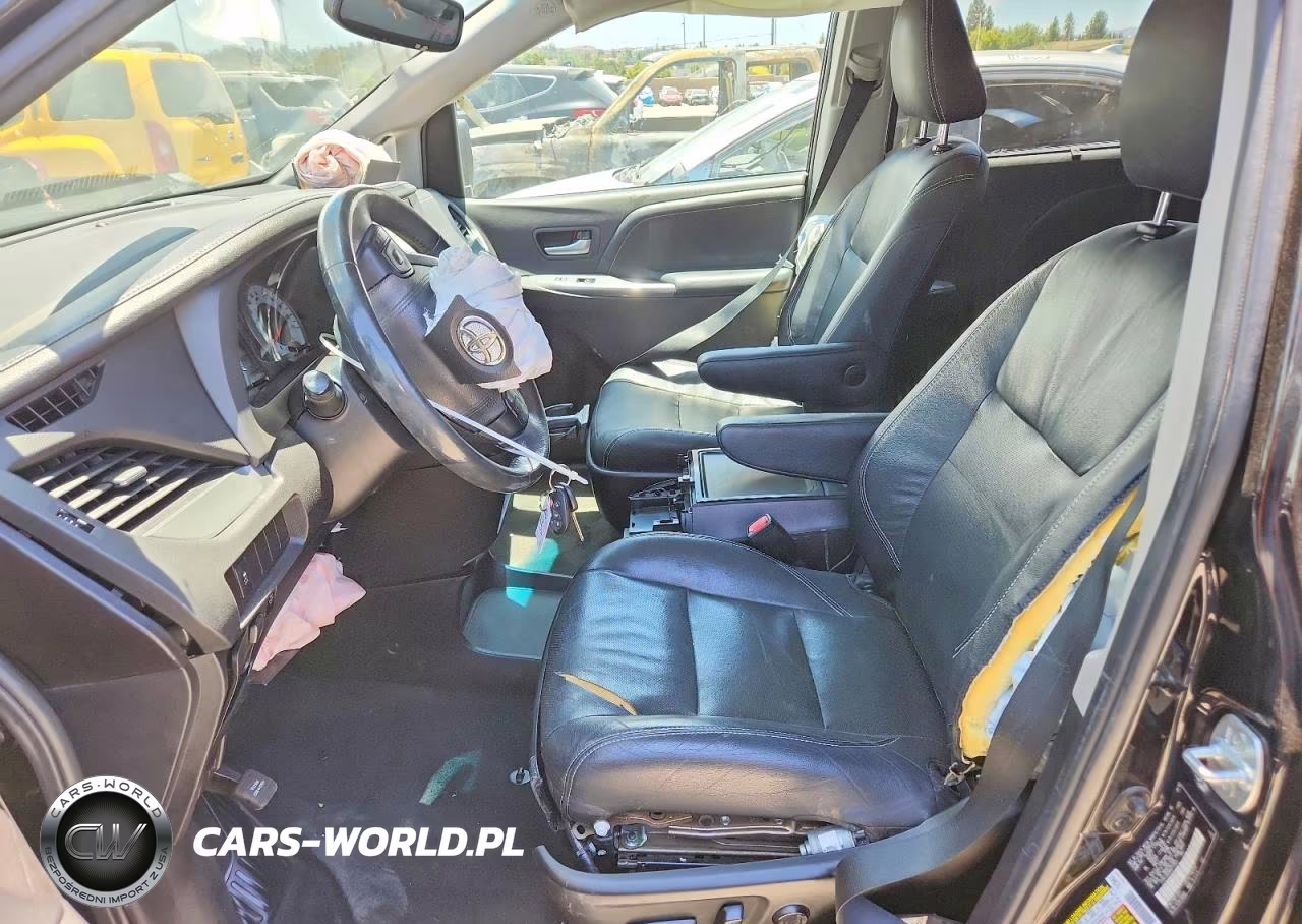 2017 Toyota Sienna Se VIN:5TDXZ3DC8HS777853 - 7