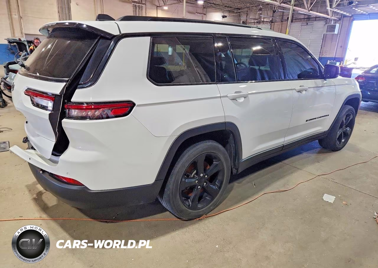 2023 Jeep Grand Cherokee L Laredo-L Altitude VIN:1C4RJKAG8P8754206 - 3