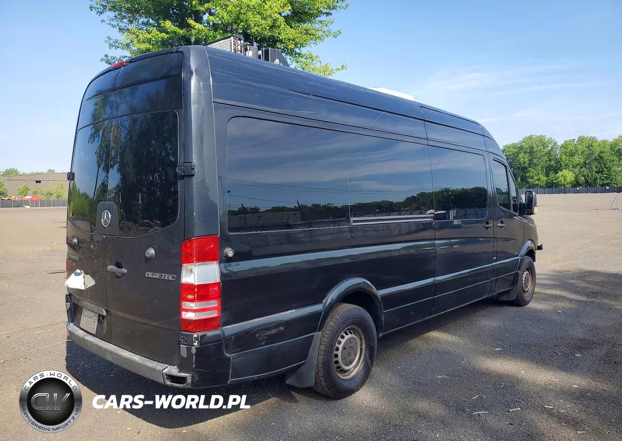 2011 Mercedes-Benz Sprinter 2500 VIN:WDZPE8CCXB5558643 - 3