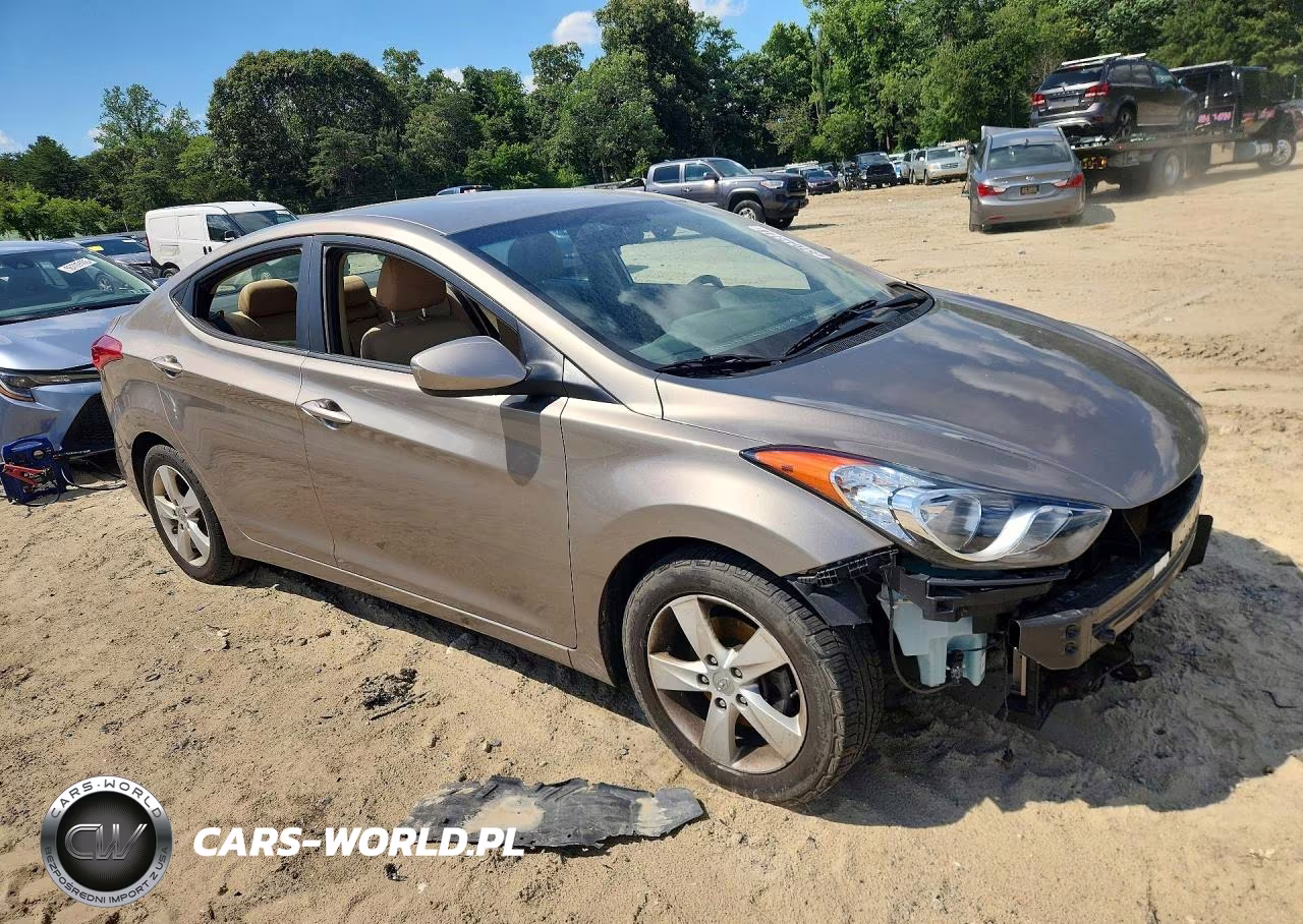 2013 Hyundai Elantra Gls VIN:5NPDH4AE6DH326101 - 4
