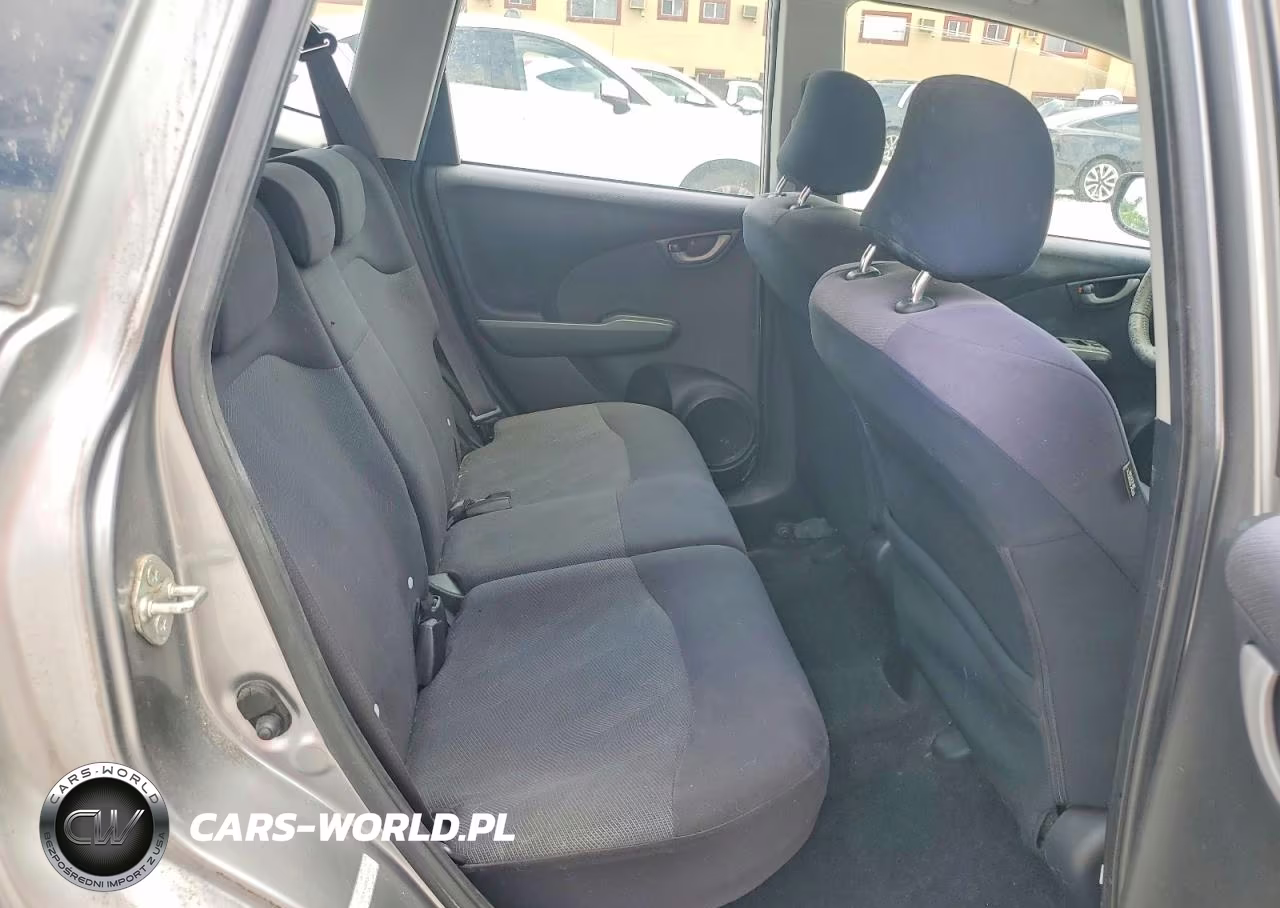 2010 Honda Fit Sport VIN:JHMGE8H69AS018914 - 10