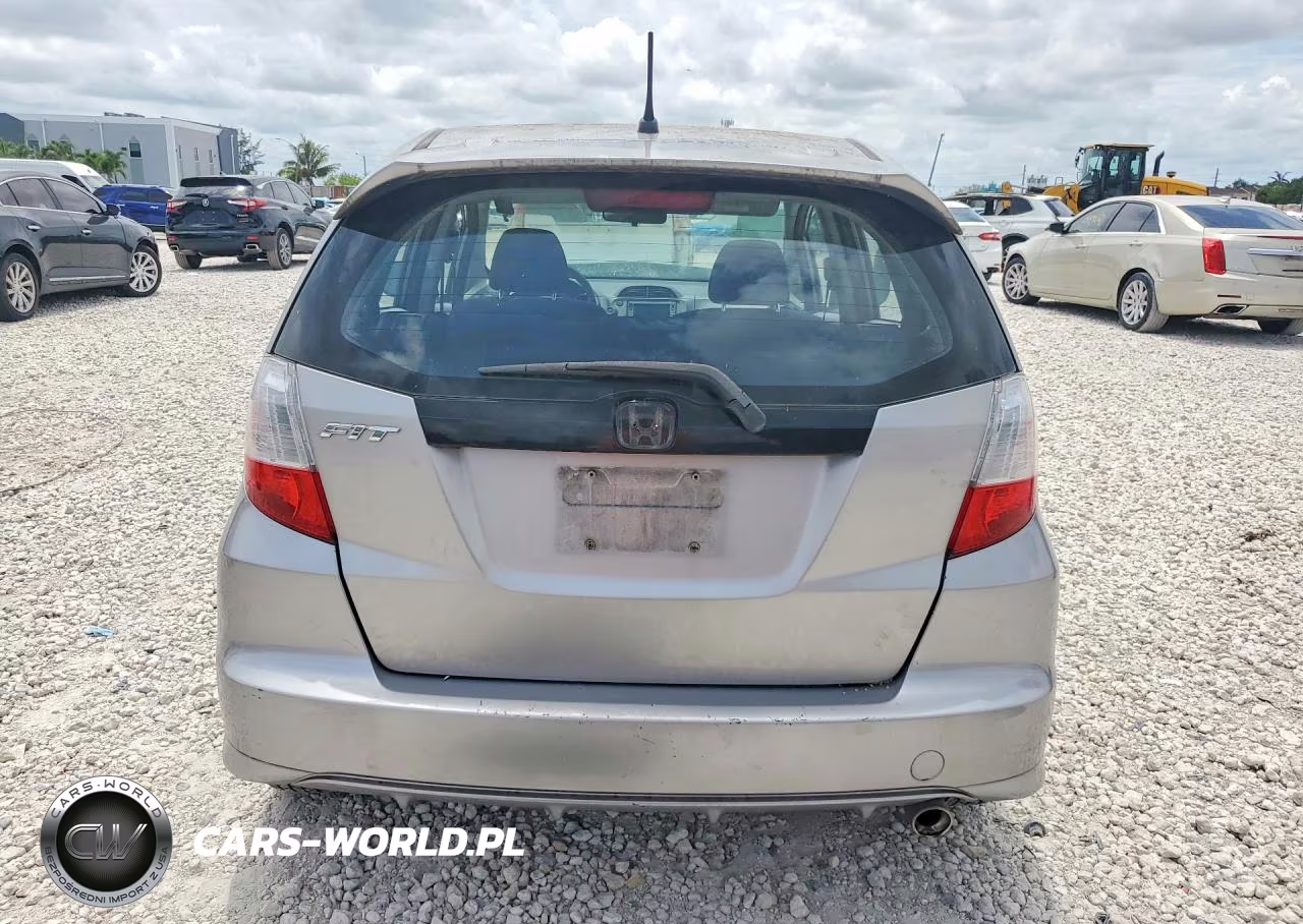 2010 Honda Fit Sport VIN:JHMGE8H69AS018914 - 6