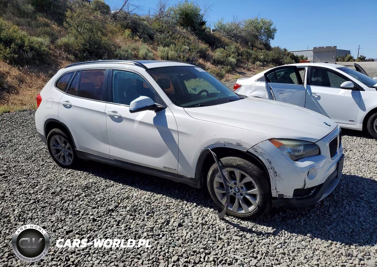 2014 BMW X1 xDrive28I VIN:WBAVL1C56EVY14512 - 4