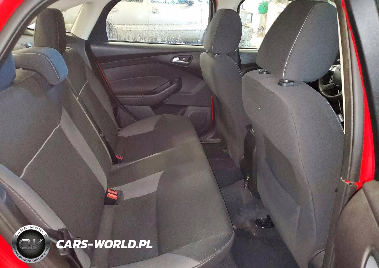 2012 Ford Focus 4D VIN:1FAHP3F27CL477106 - 10