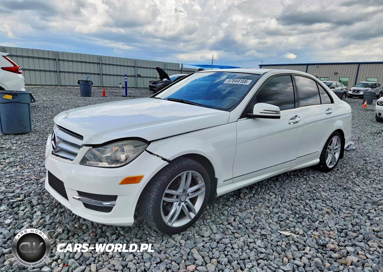 2013 Mercedes-Benz C 250 – zdjęcie 1 z 12