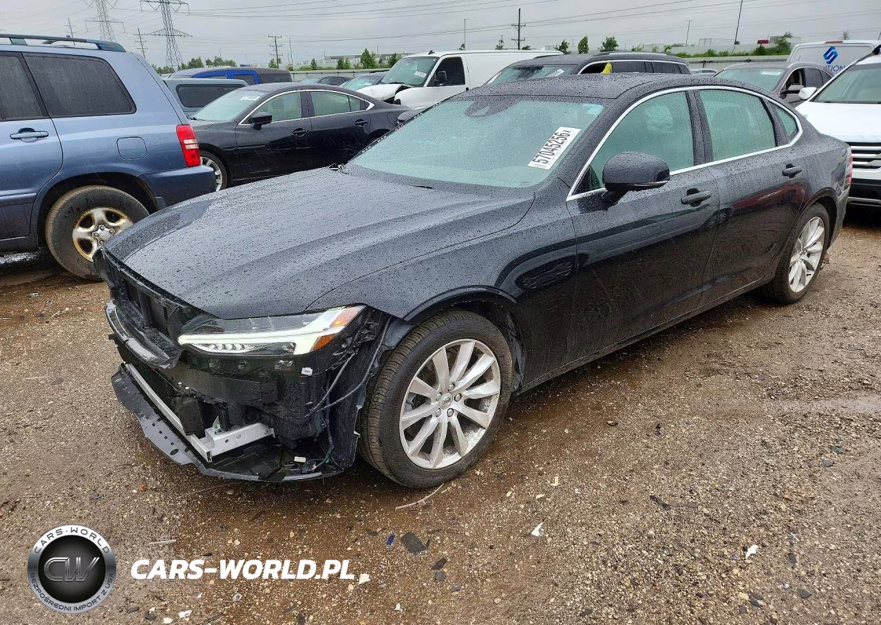 2018 Volvo S90 T6 Momentum