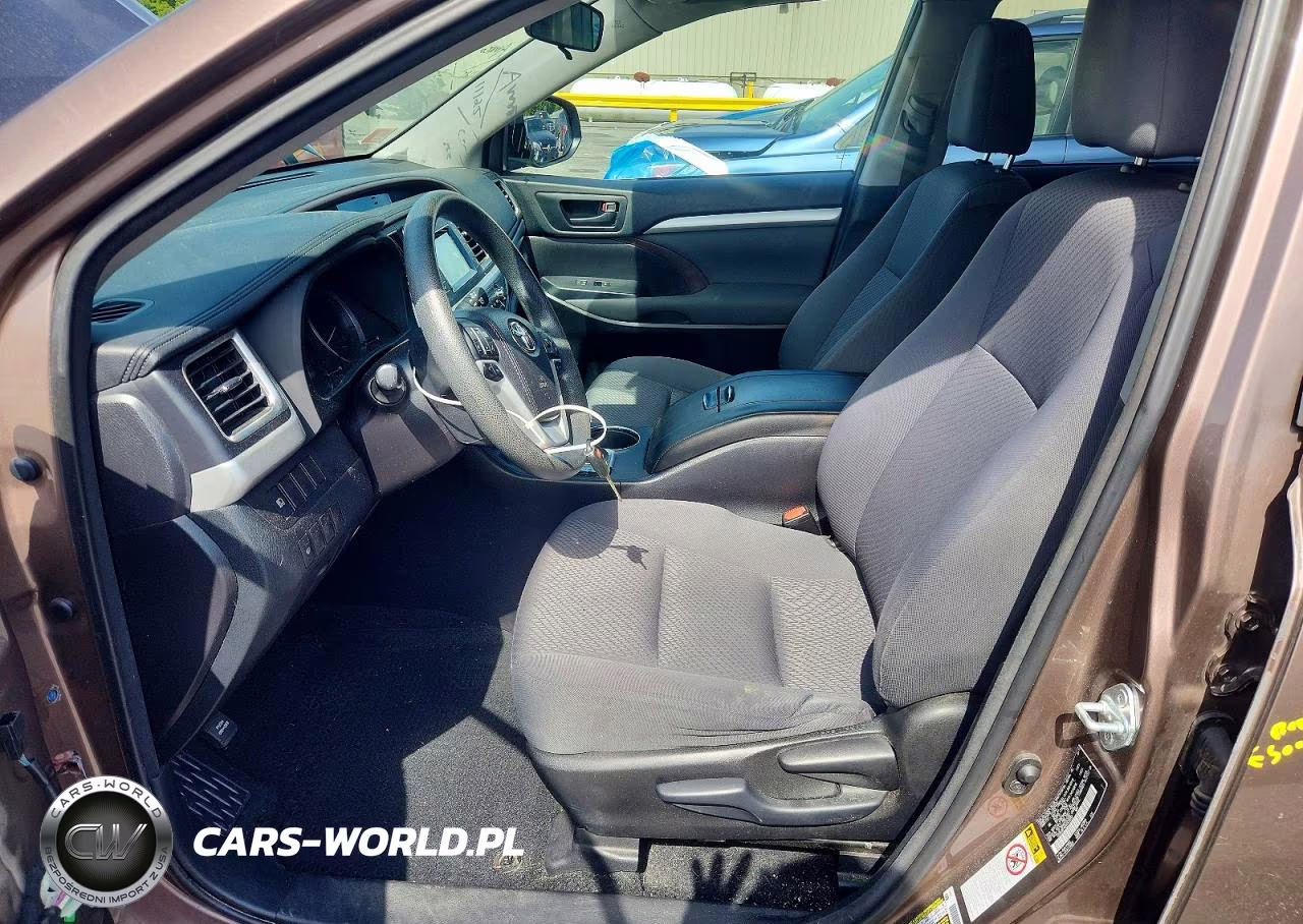 2017 Toyota Highlander Le VIN:5TDBZRFH0HS433052 - 7