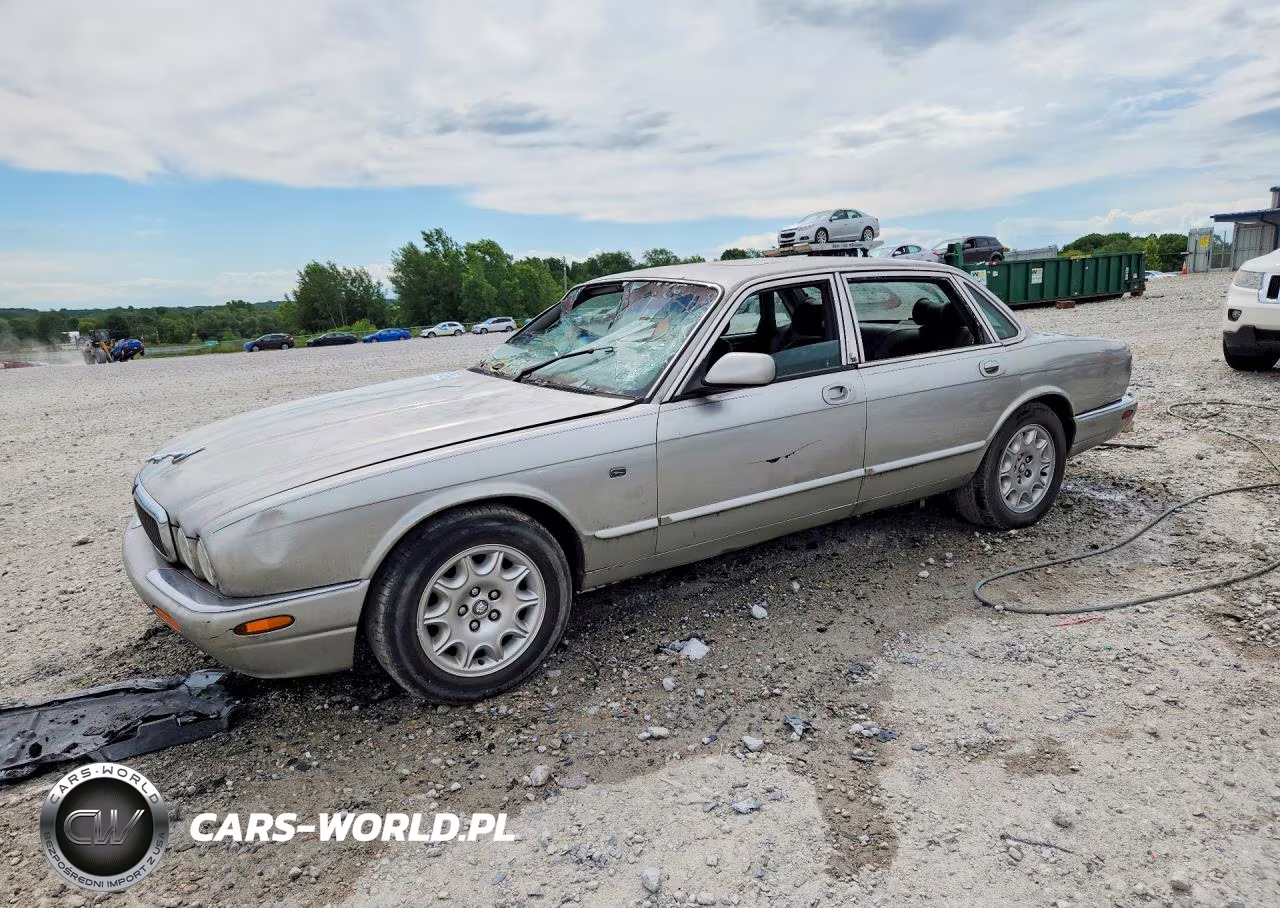 1999 Jaguar Xj8