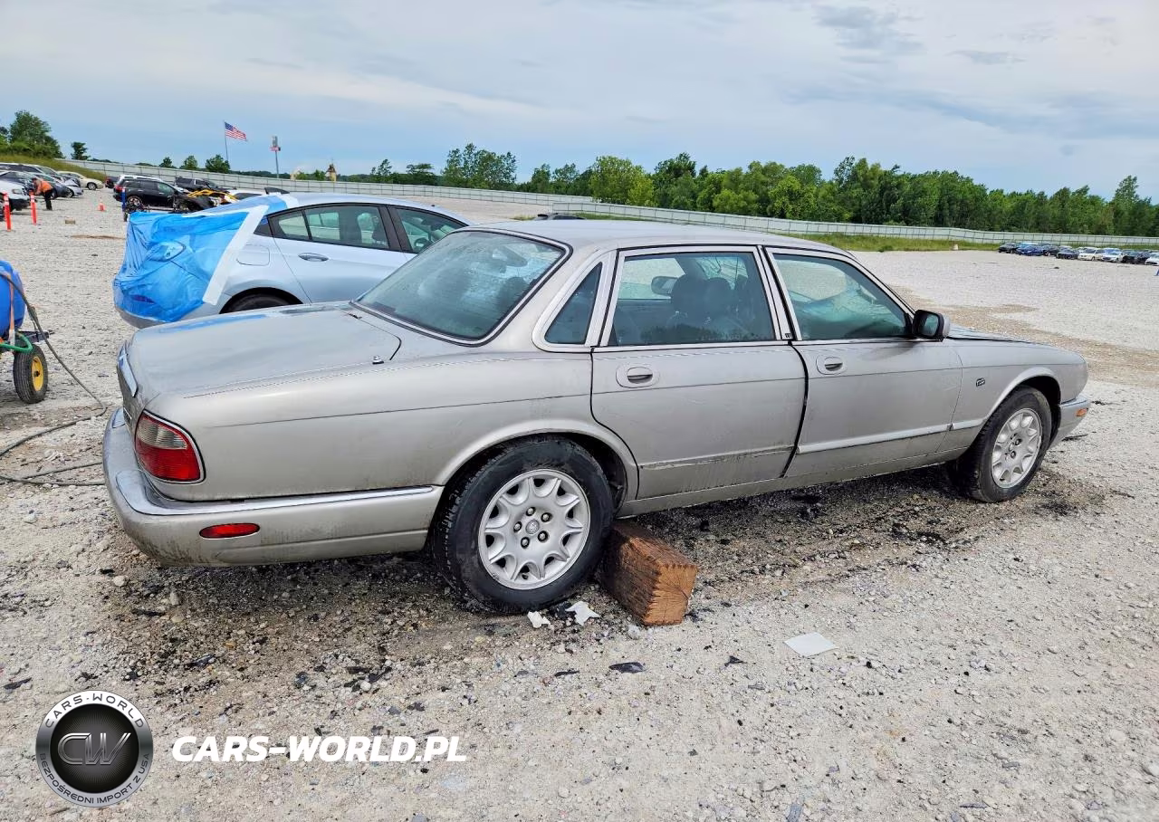 1999 Jaguar Xj8 VIN:SAJHD104XXC870171 - 3