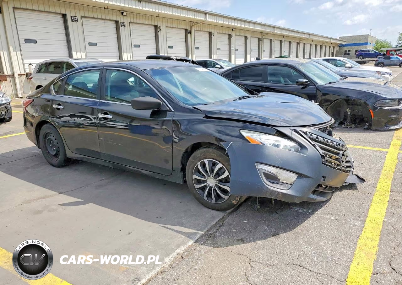 2015 Nissan Altima 2.5 S VIN:1N4AL3AP3FC413861 - 4