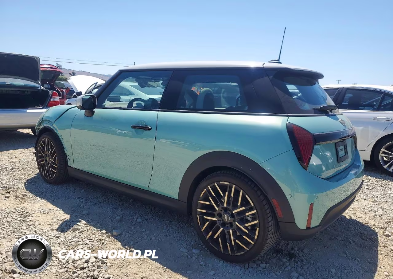 2025 Mini Cooper Base VIN:WMW13GD00S2W58596 - 2