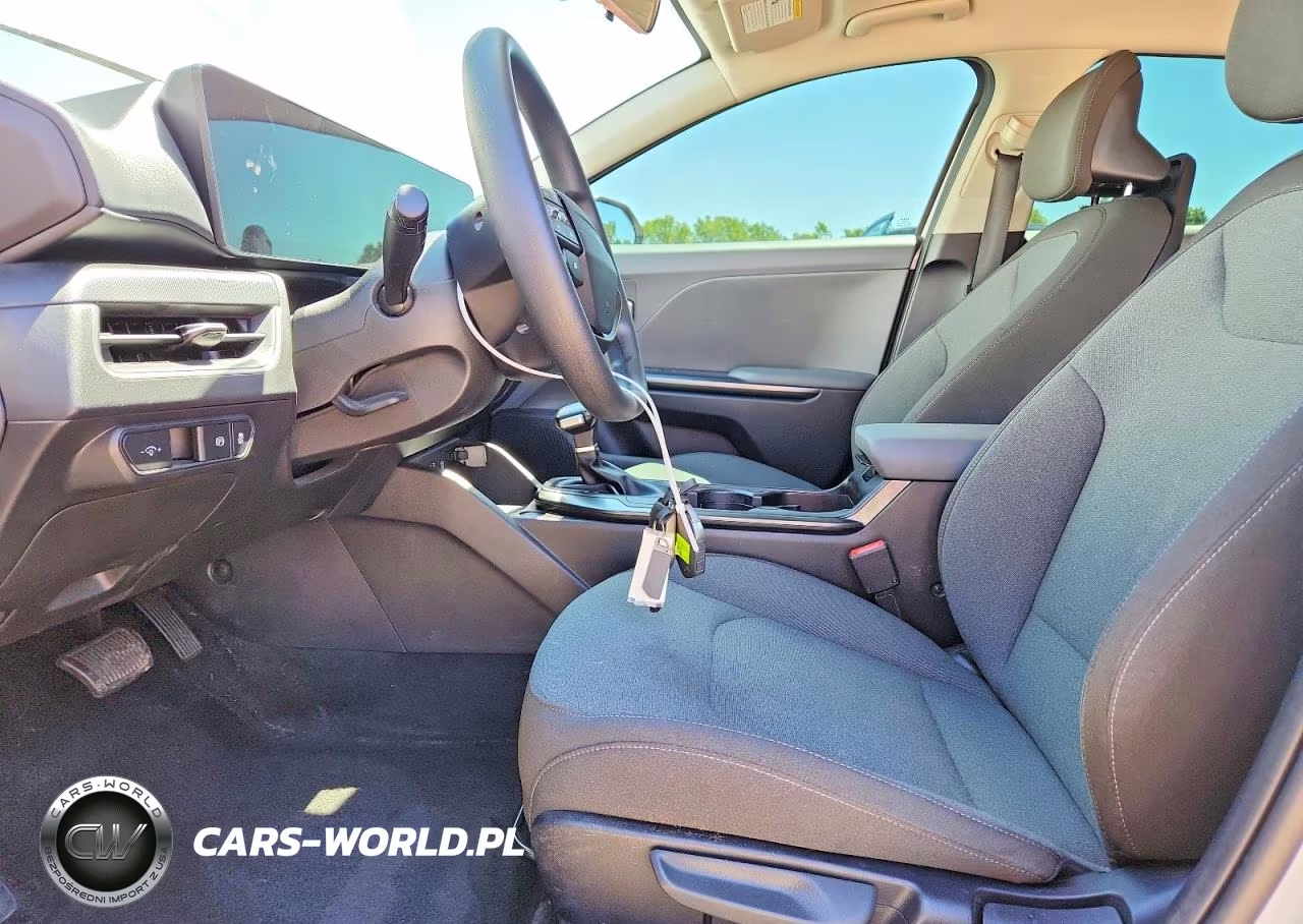 2025 Kia K4 Lxs VIN:3KPFT4DE3SE207085 - 7