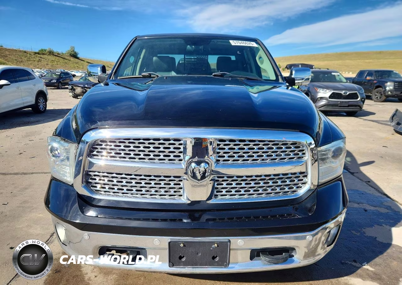 2014 Ram 1500 Laramie VIN:1C6RR7NT9ES386834 - 5