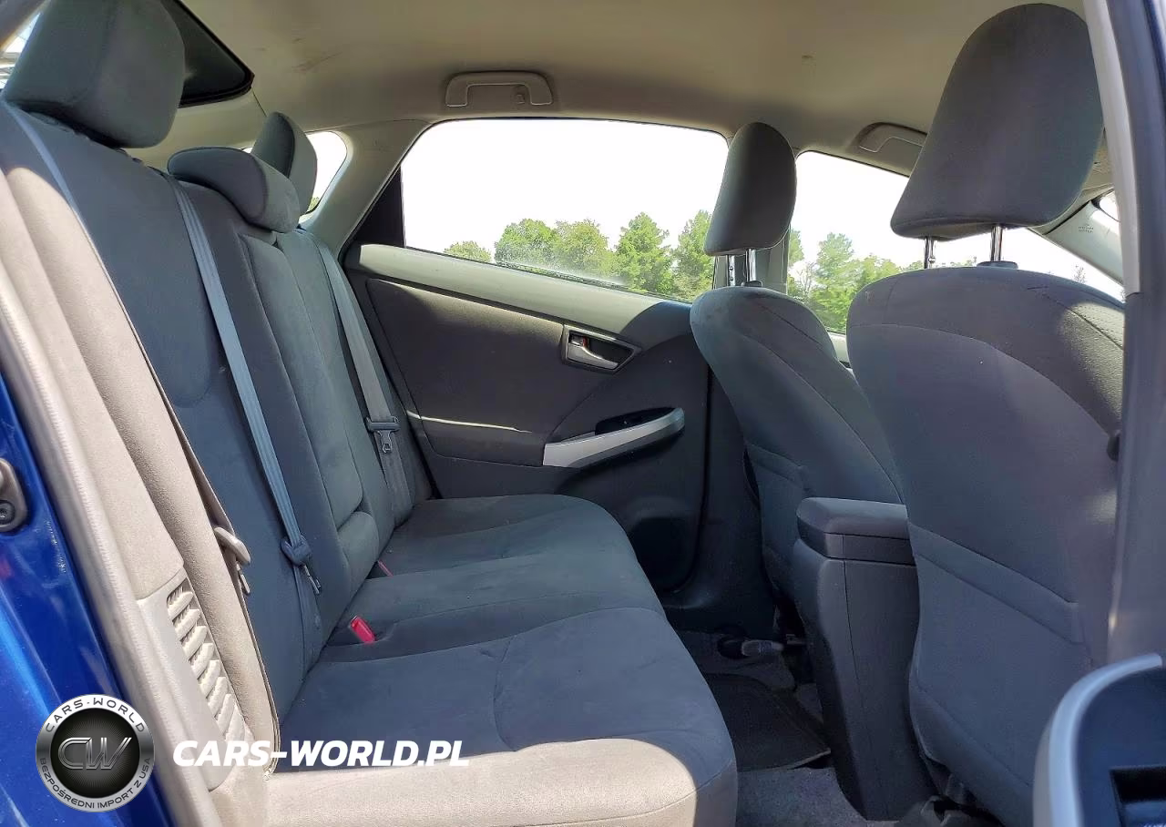 2011 Toyota Prius Two VIN:JTDKN3DU6B0324243 - 10