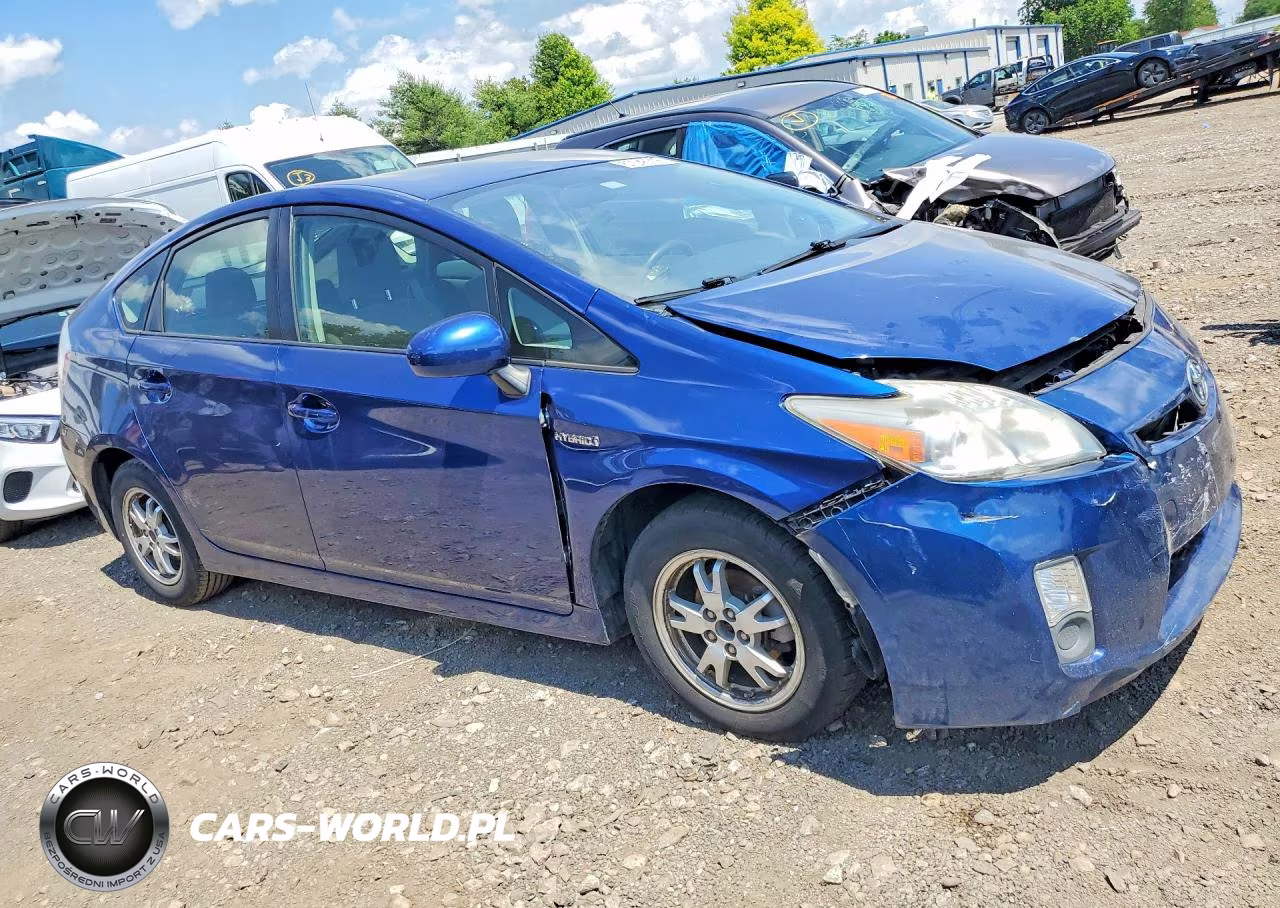 2011 Toyota Prius Two VIN:JTDKN3DU6B0324243 - 4