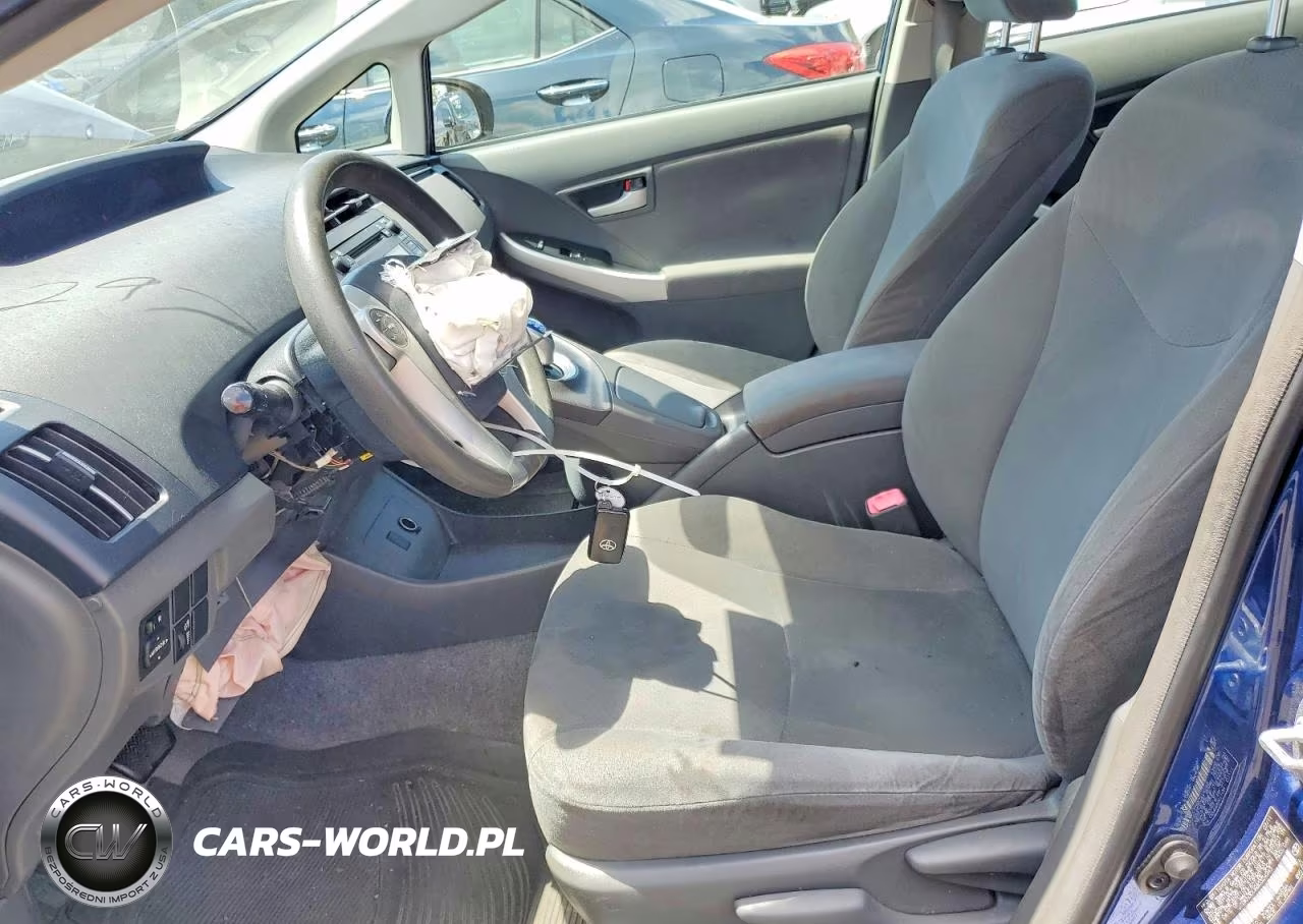 2011 Toyota Prius Two VIN:JTDKN3DU6B0324243 - 7