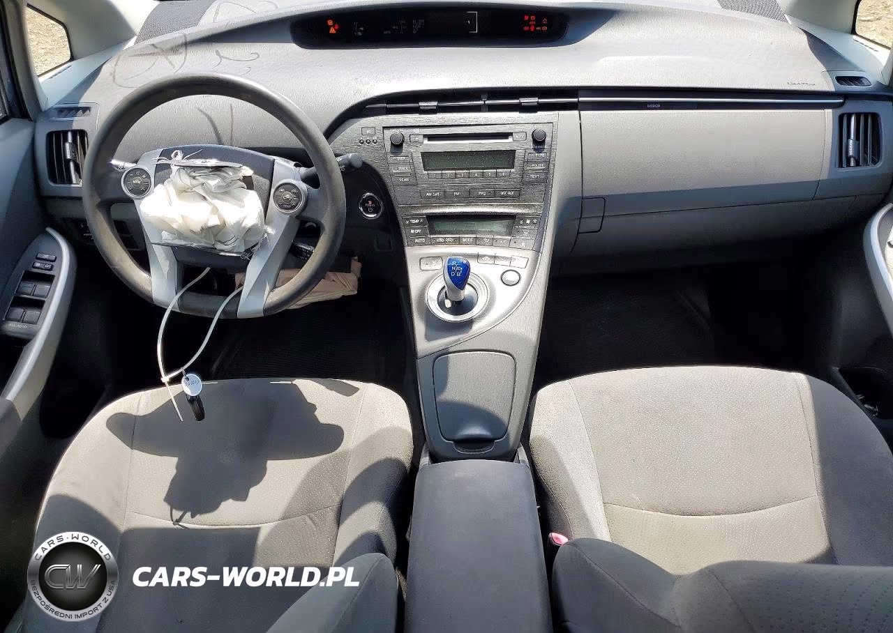 2011 Toyota Prius Two VIN:JTDKN3DU6B0324243 - 8