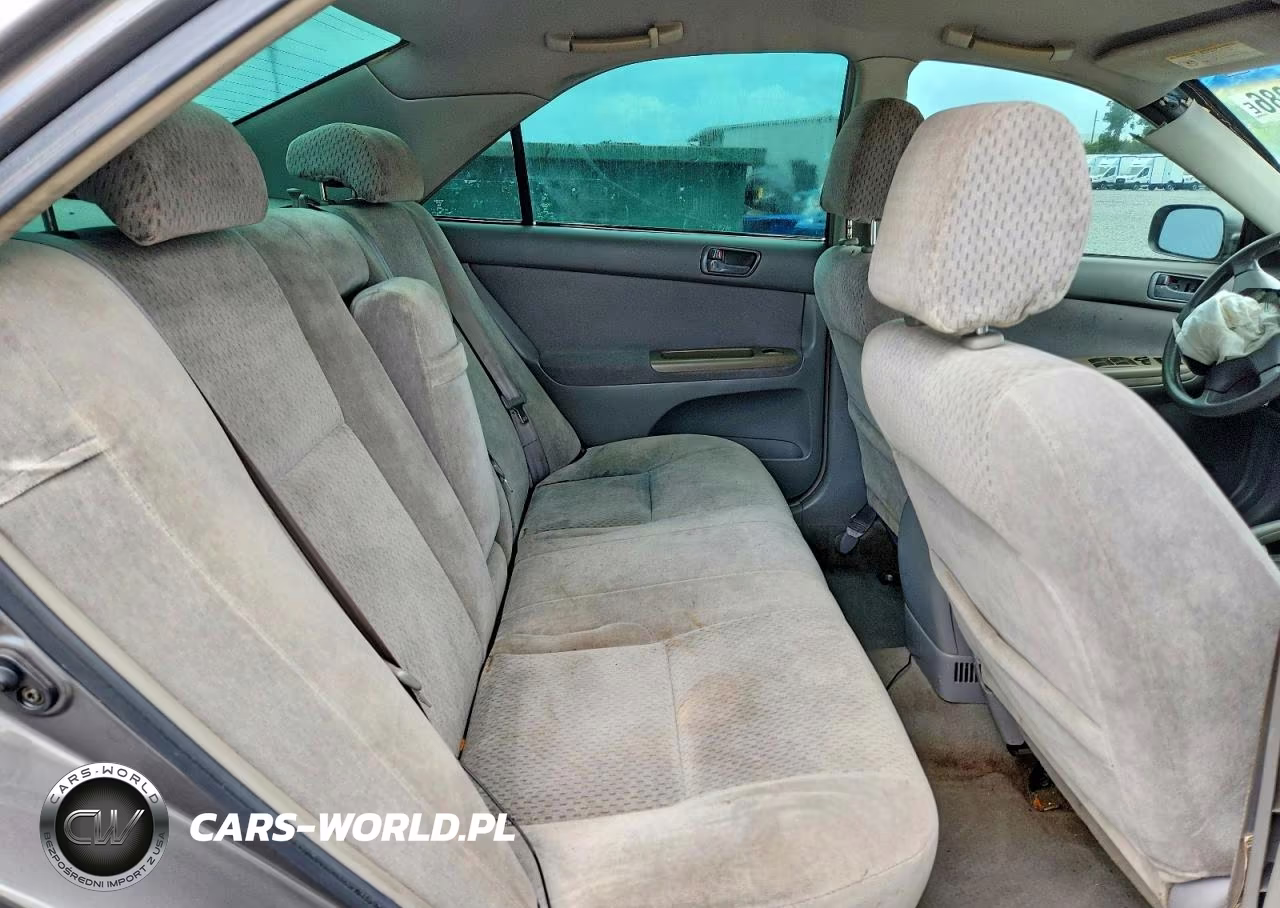 2003 Toyota Camry Le VIN:4T1BE32K93U782060 - 10