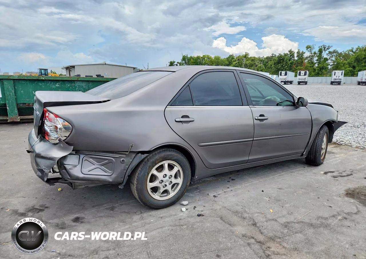 2003 Toyota Camry Le VIN:4T1BE32K93U782060 - 3