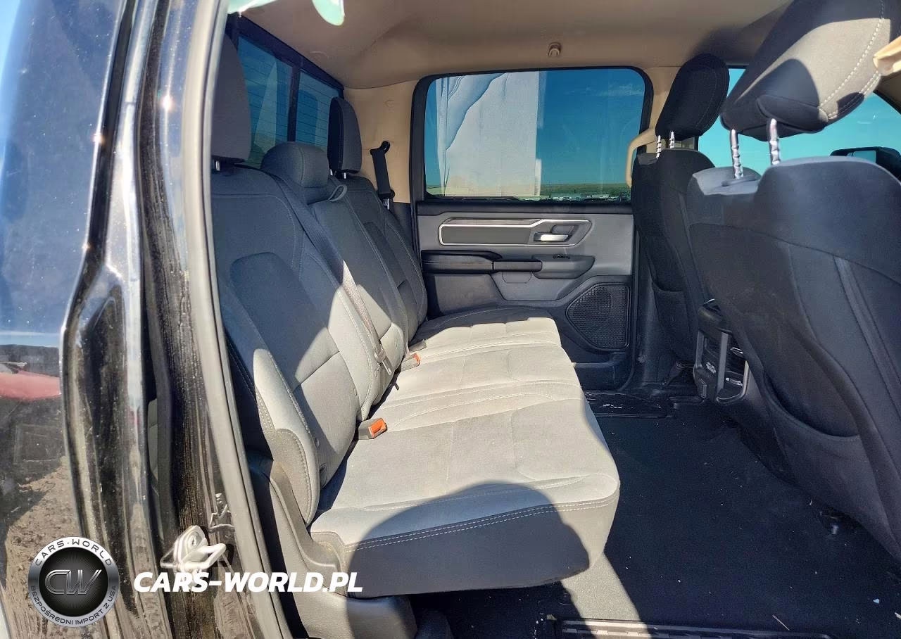 2019 Ram 1500 Big Horn VIN:1C6SRFFT5KN693518 - 10