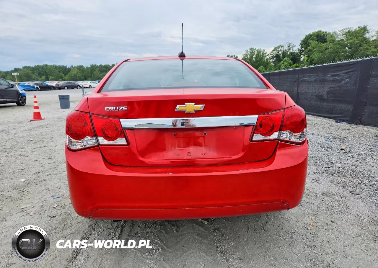 2015 Chevrolet Cruze Ls Auto VIN:1G1PA5SG9F7182969 - 6