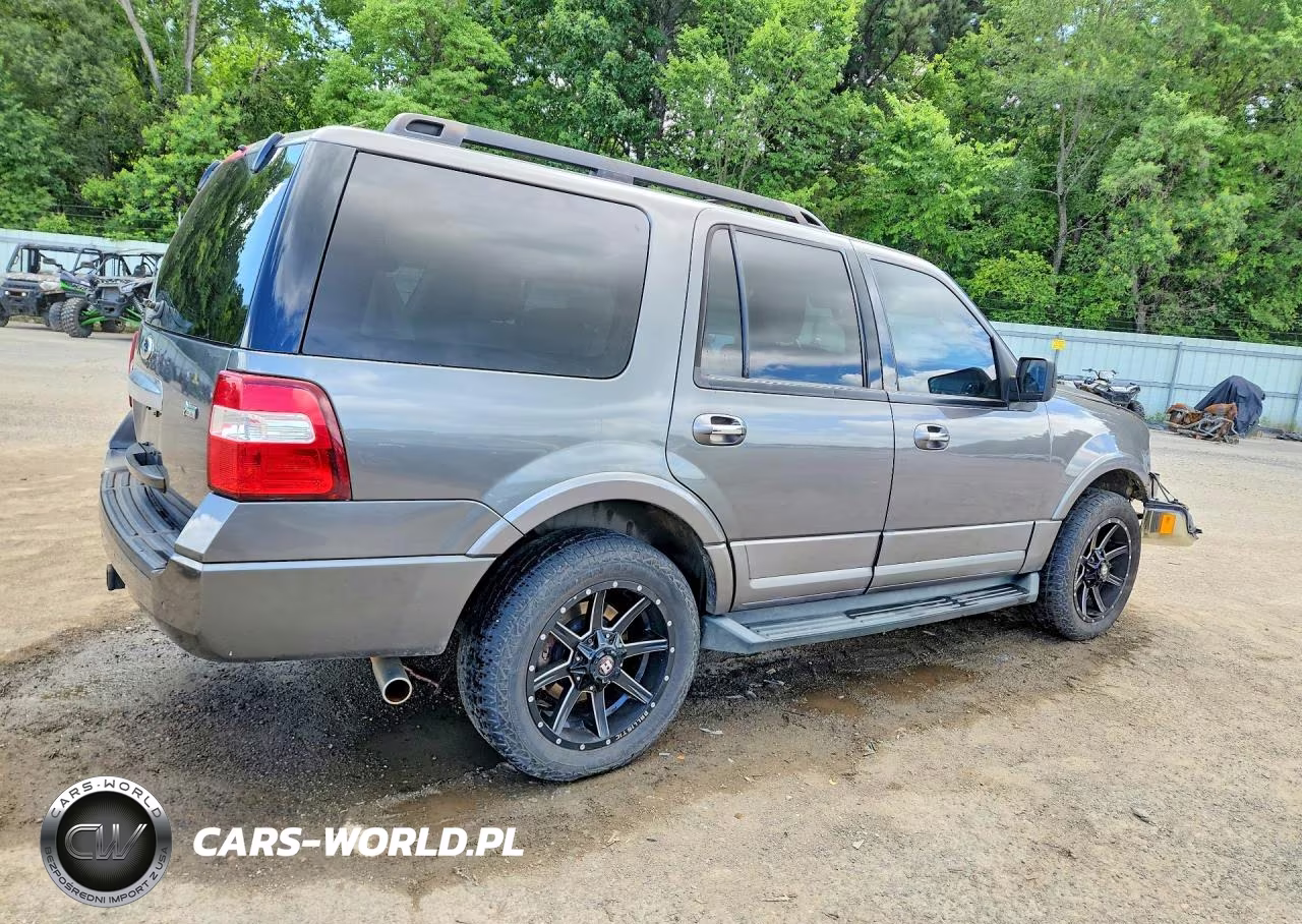 2014 Ford Expedition Xlt VIN:1FMJU1H5XEEF04771 - 3
