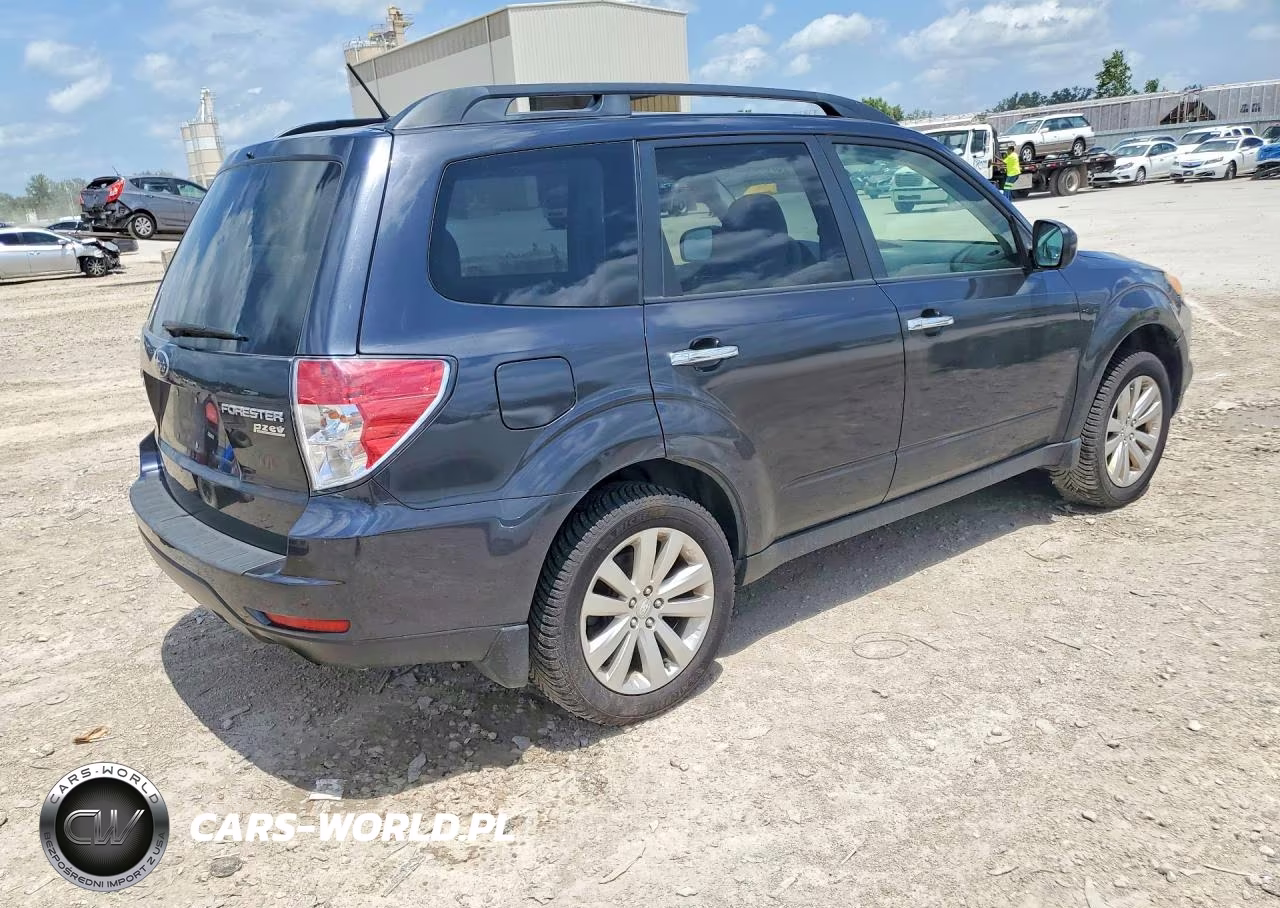 2013 Subaru Forester 2.5X Premium VIN:JF2SHADC7DG400258 - 3