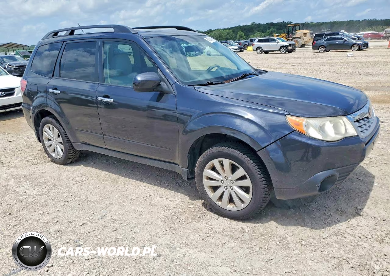 2013 Subaru Forester 2.5X Premium VIN:JF2SHADC7DG400258 - 4