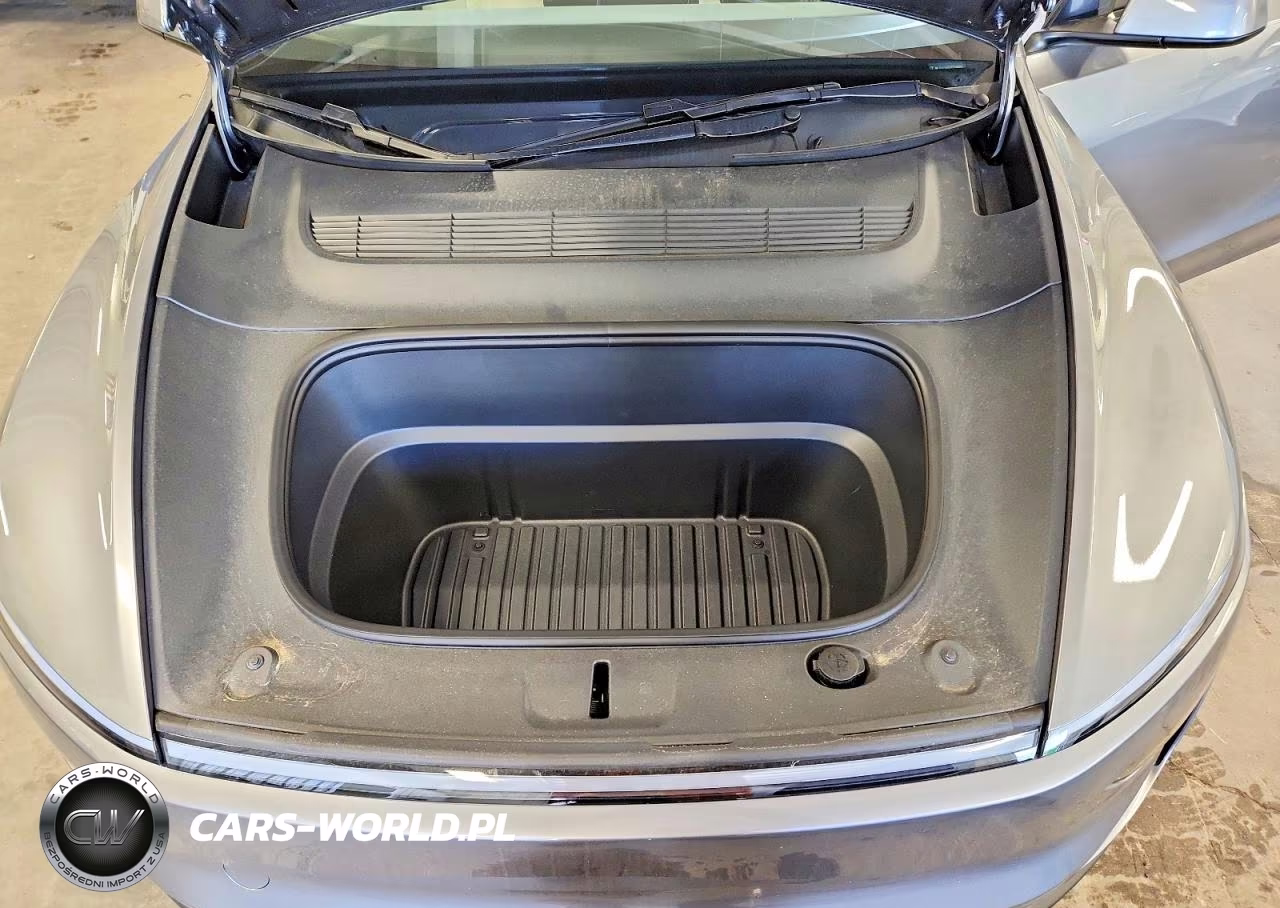 2026 Tesla Model Y VIN:7SAYGDED2TF585996 - 11