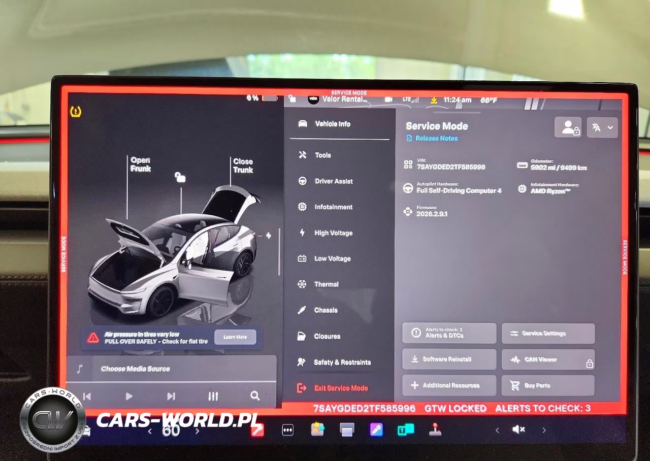 2026 Tesla Model Y VIN:7SAYGDED2TF585996 - 9
