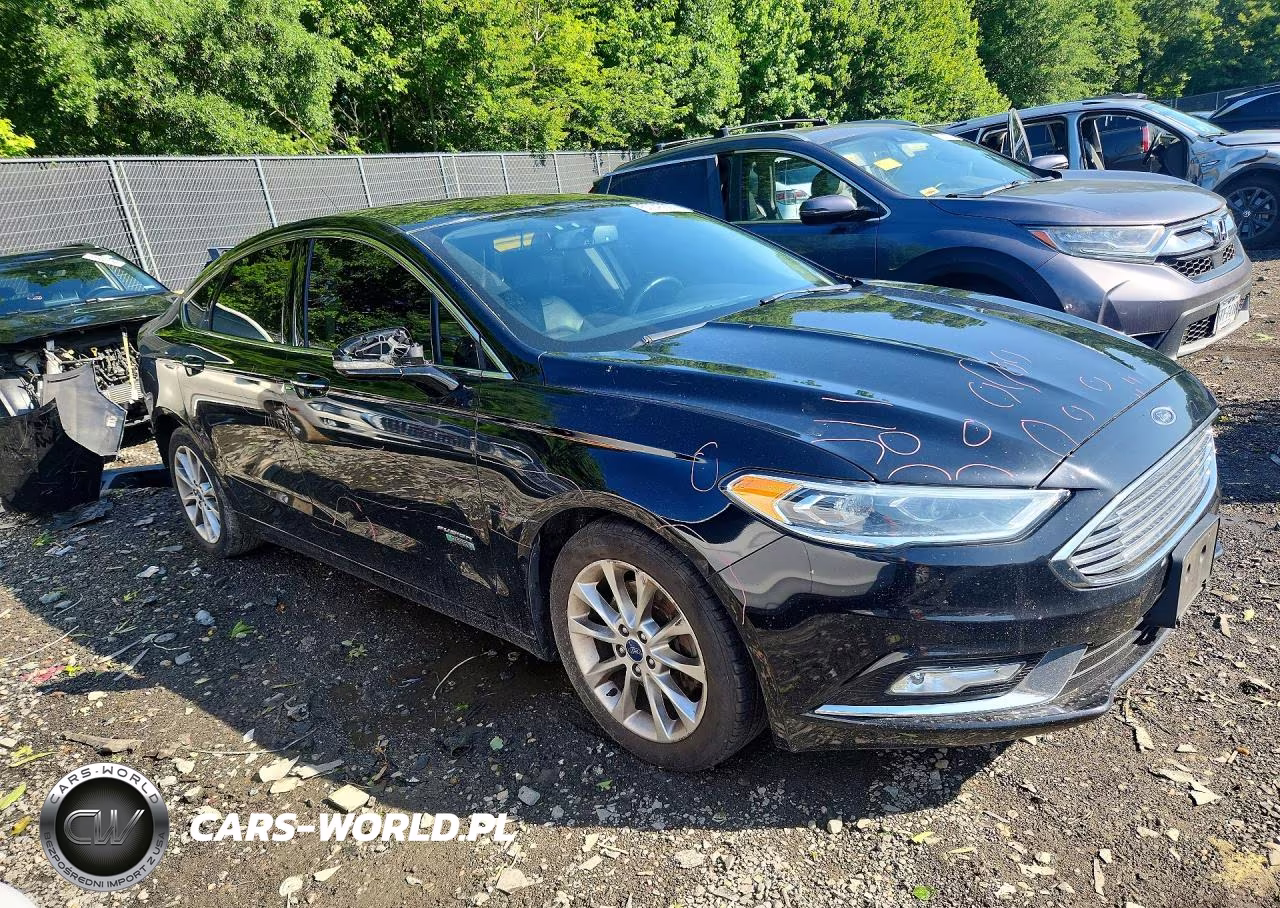 2017 Ford Fusion Se Phev VIN:3FA6P0PU7HR136870 - 4