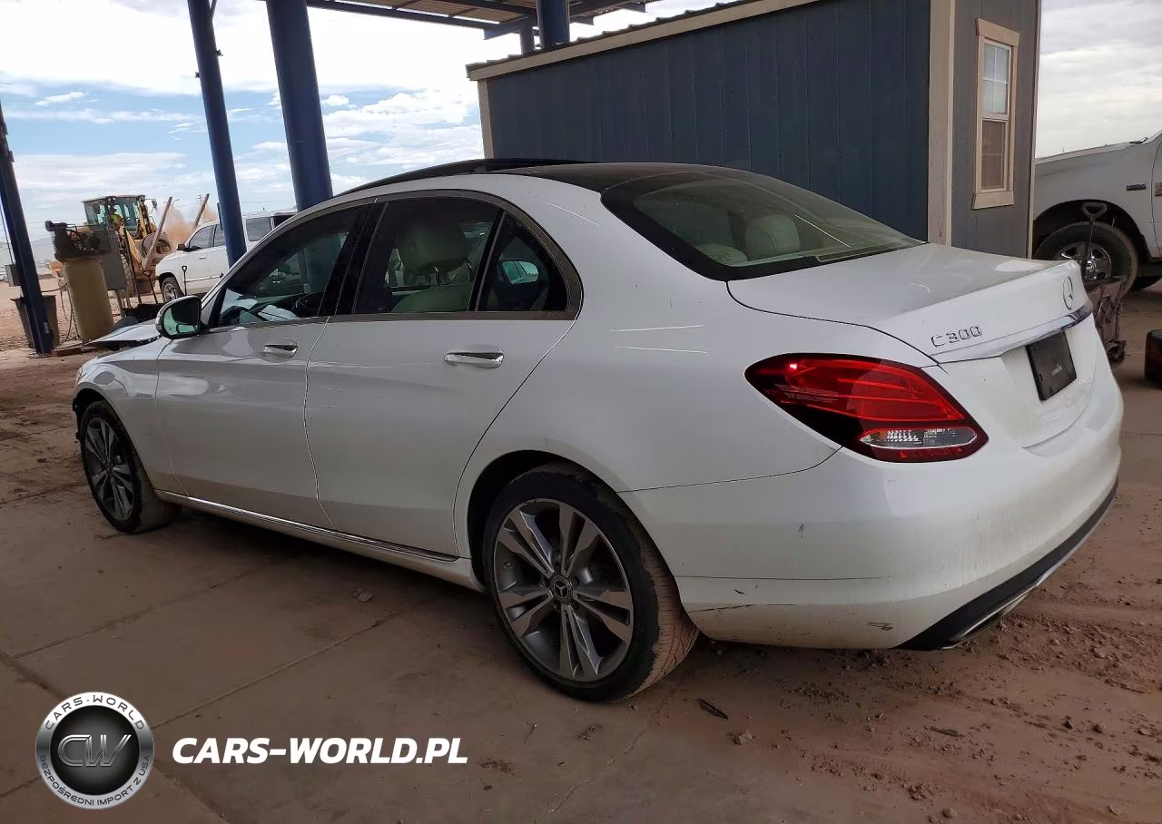 2017 Mercedes-Benz C 300 4Matic VIN:55SWF4KB7HU231908 - 2