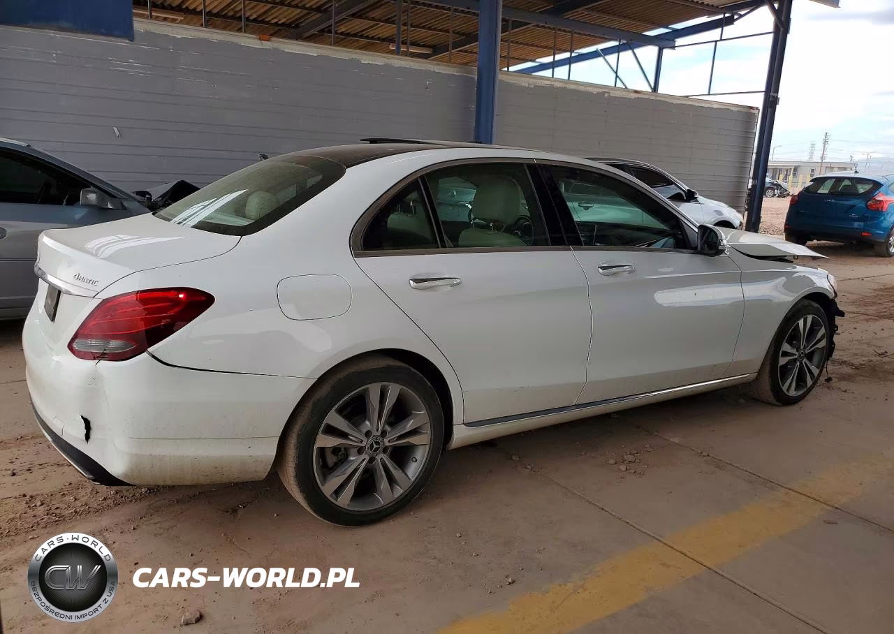 2017 Mercedes-Benz C 300 4Matic VIN:55SWF4KB7HU231908 - 3