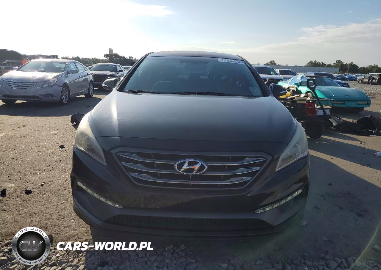 2015 Hyundai Sonata Sport VIN:5NPE34AF9FH034571 - 5