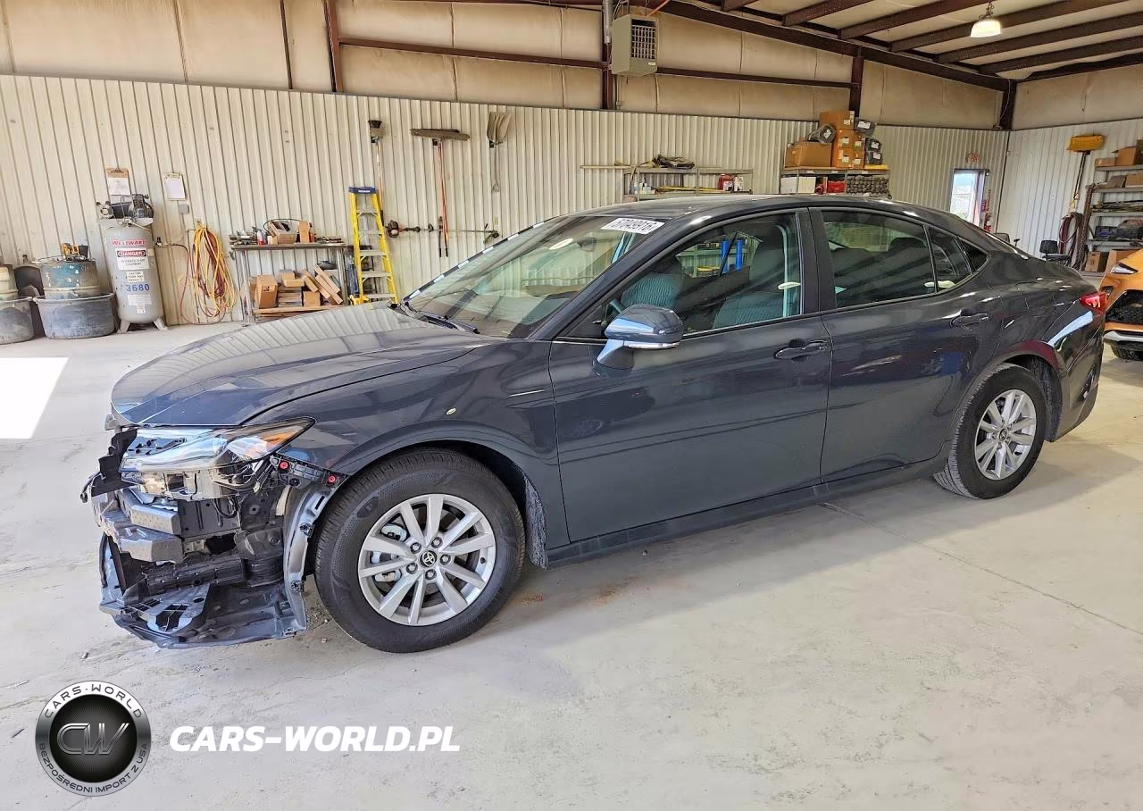 2026 Toyota Camry Le – zdjęcie 1 z 13