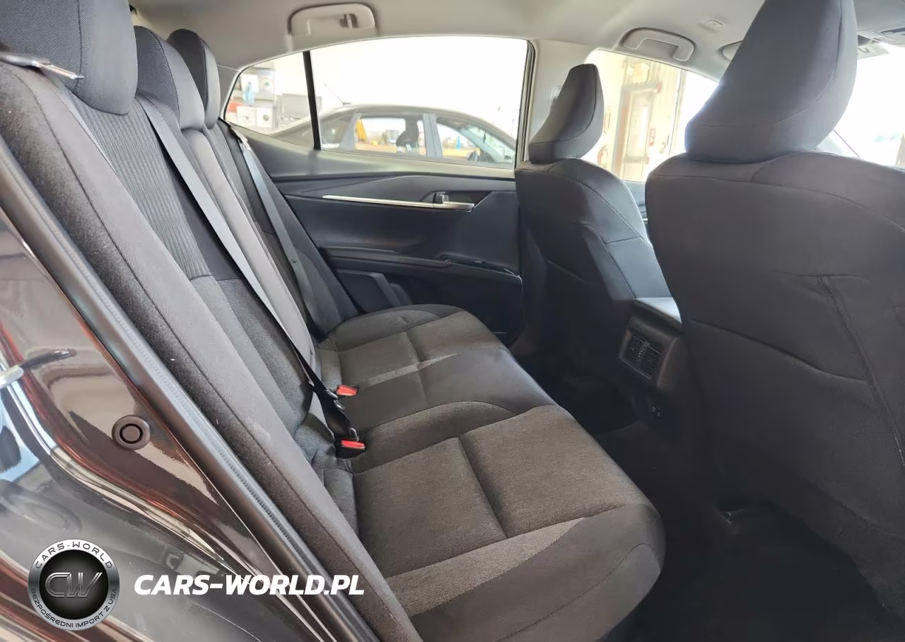 2026 Toyota Camry Le VIN:4T1DAACK3TU724338 - 10