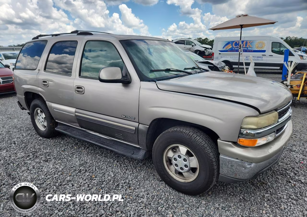 2000 Chevrolet Tahoe C1500 VIN:1GNEC13T6YJ189601 - 4