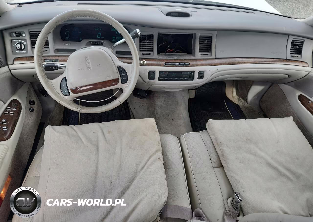 1996 Lincoln Town Car Executive VIN:1LNLM81W3TY732899 - 8
