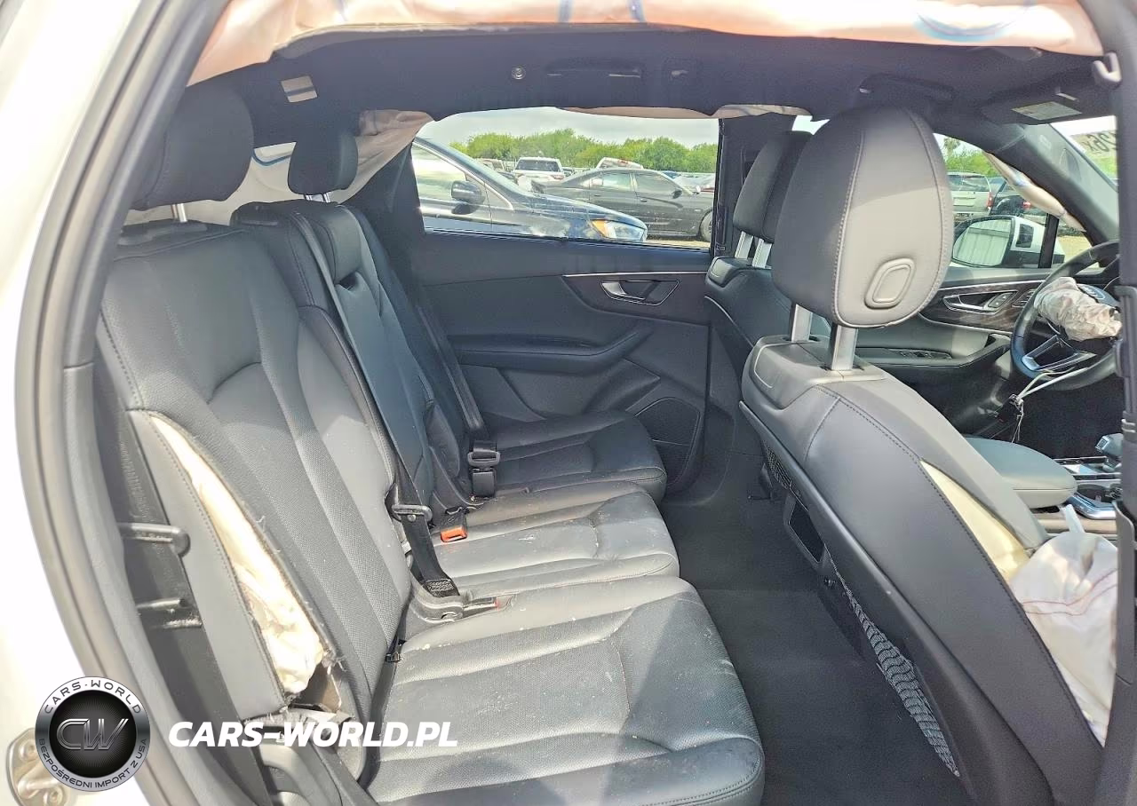 2023 Audi Q7 Premium Plus VIN:WA1LCBF76PD021646 - 11