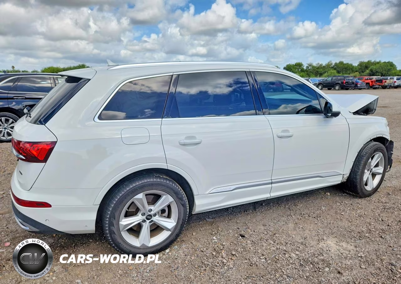 2023 Audi Q7 Premium Plus VIN:WA1LCBF76PD021646 - 3