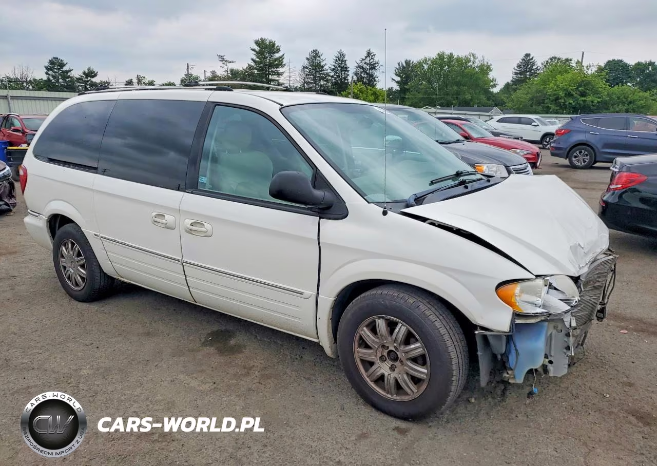 2005 Chrysler Town & Country Limited VIN:2C8GP64L95R470718 - 4